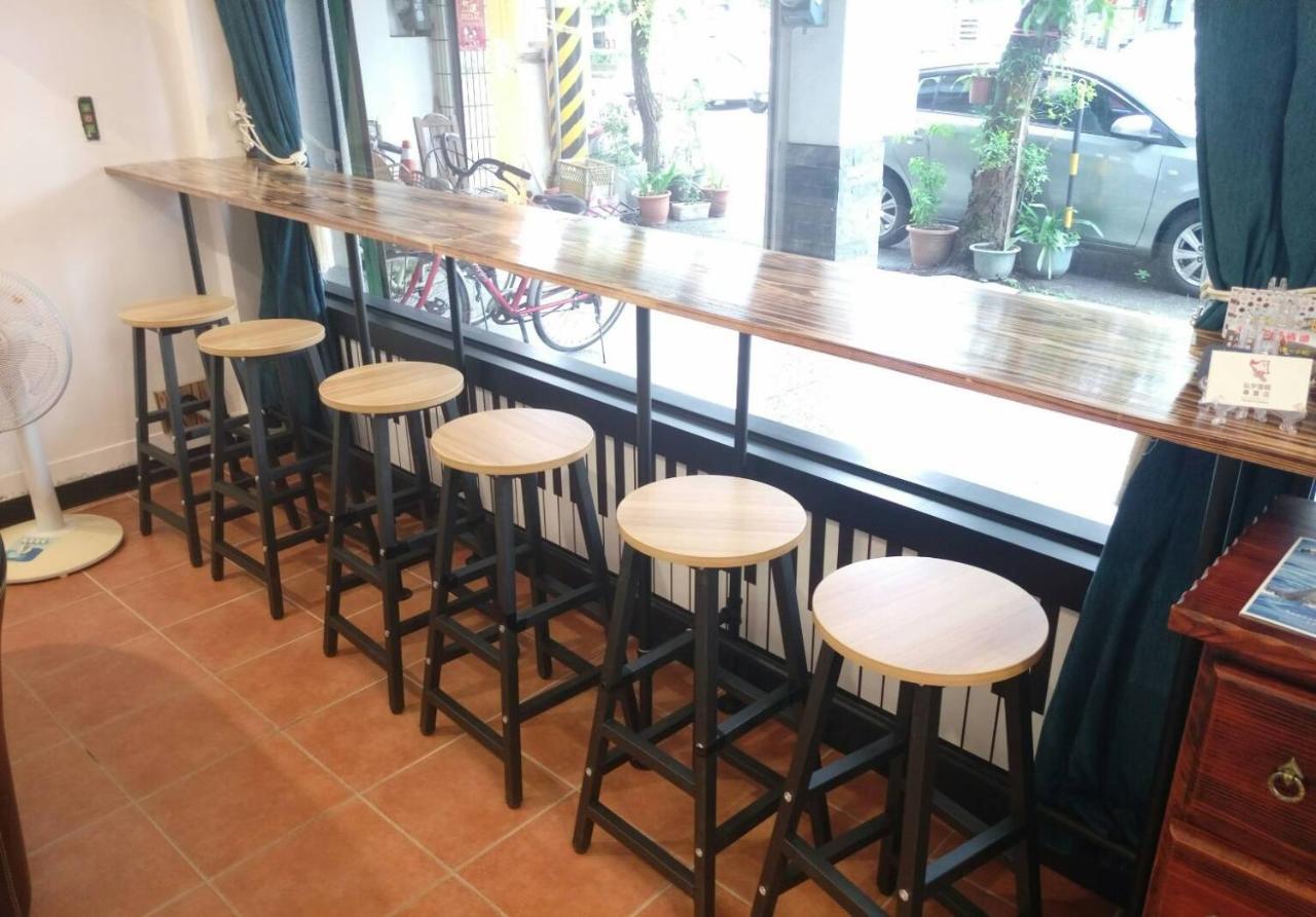 小小鋼琴家民宿&近夜市文創美食街 Hualien Eksteriør bilde